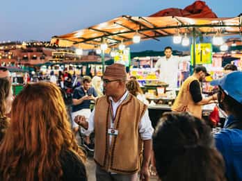 Visite street food de nuit au départ du Café de France