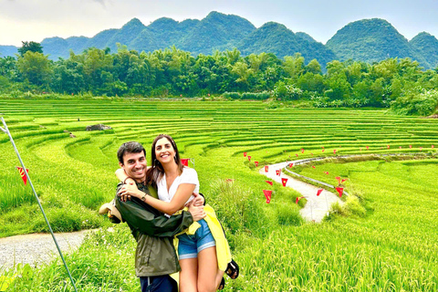 Hanoi/Ninh Binh: 2-Day Pu Luong Easy Trekking & Eco Retreat Option 3:(Small group) Stay in Eco-Resort with Balcony Room