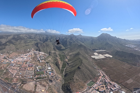 Costa Adeje - Tandem-Gleitschirmfliegen aus 800 m Höhe - kostenlose Abholung