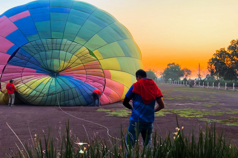 Teotihuacan : Vol en montgolfière avec petit-déjeuner et transport