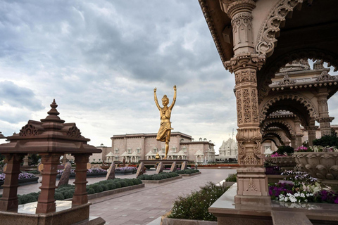Delhi: tour guiado a pie por el templo Akshardham con un guía localRutas espirituales de Delhi: tour guiado a pie con un guía local