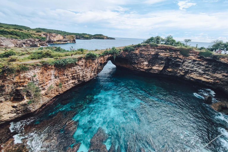 Nusa Penida: West Trip & Snorkeling Manta Bay with Lunch Snorkeling and Penida tour all Include Shuttle hotel In Bali