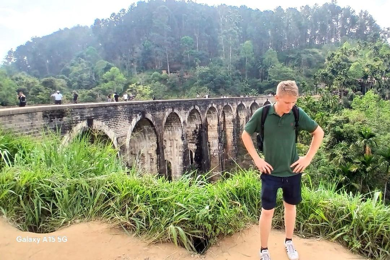ELLA Lipton Seat Tea Test & Pluck 9Arch, Waterfalls, & Food Lipton's Seat, Little Adam Peak, 9 Arch, Ravana Waterfalls