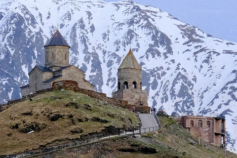 Tbilisi: Day Trip to Kazbegi, Gudauri, Gergeti, and Ananuri