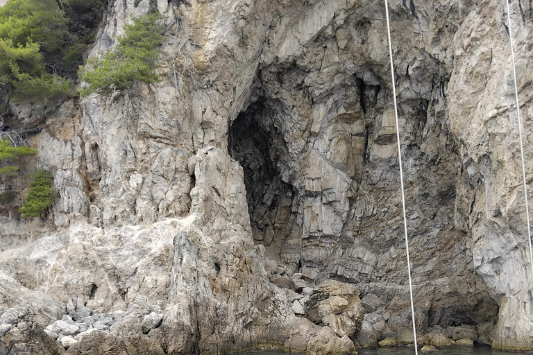 دوبروفنيك - جولة خاصة لمدة نصف يوم بالقارب الشراعي إلى جزر إلافيتي