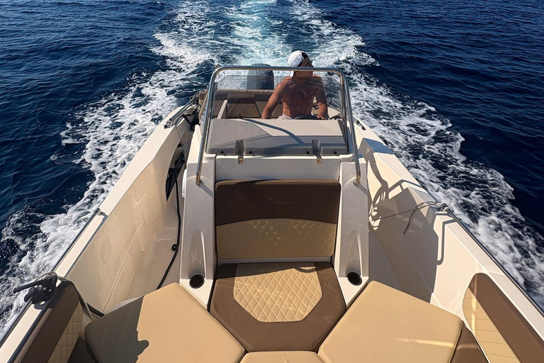 Malta: Private Boat Charter to Comino & Blue Lagoon Malta: Afternoon Private Boat Charter Comino & Blue Lagoon