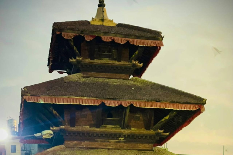 Katmandu: Plac Durbar, targ Ason i stupa Kathe Simbu ...