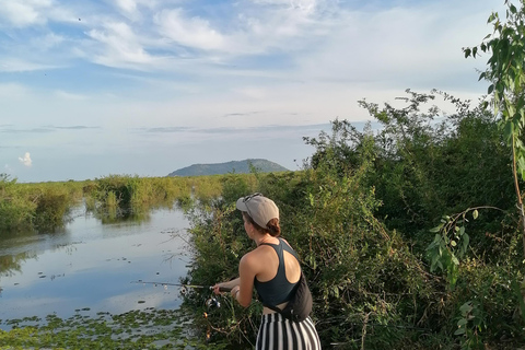 Siem Reap: Fishing in the rice fields, in the villages of Siem Reap