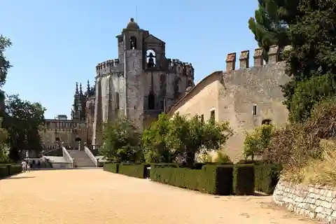 Lisbon: Guided Day Trip Tomar, City of The Knights Templars