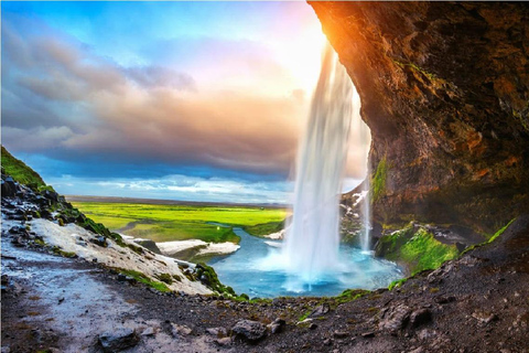 Depuis Reykjavik : Visite privée de la côte sud avec la grotte de glace de Katla