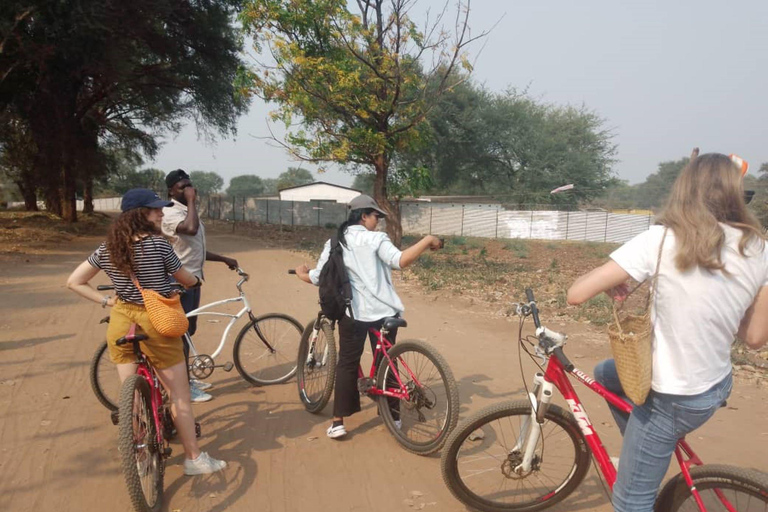 Livingstone: Mukuni Village Guided Bicycle Tour