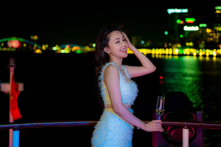 Da Nang: Poseidon DJ & Night Cruise Experience Poseidon Dinner & DJ Party Experience