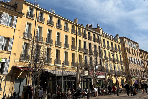 Aix-en-Provence: Between History and City Charm (Walking tour) Aix-en-Provence: between history and the charm of the city.