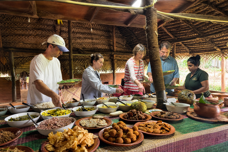 Sigiriya: Village Tour With Kayaking & Cooking Experience