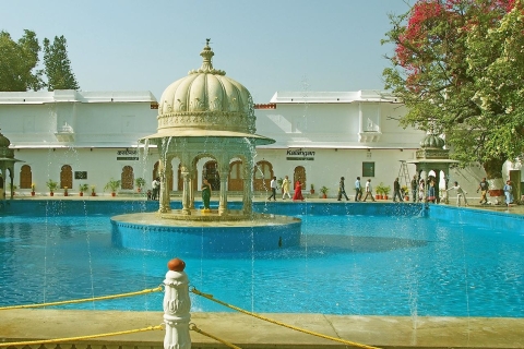 Udaipur : Visite guidée privée d'une journée entièreUdaipur : Visite guidée privée d'une journée complète