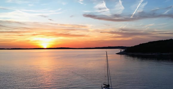 Pula: Sailing into Sunset - Spritz, Brijuni Views & Romance