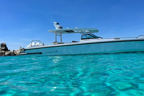 Porto Vecchio : Daily boat rental with skipper