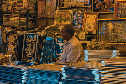 Delhi: Half-Day Market Shopping Tour with Female Guide New Delhi: Old Delhi Market Tour with Street Food