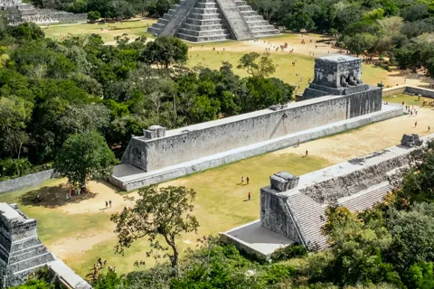 Chichén Itzá: Express Tour with Traditional Meal + Hotel PickUp