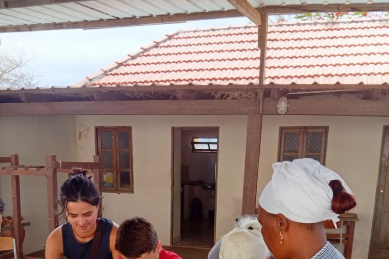 Praia: warsztaty ceramiczne Fonte Lima i degustacja typowego kuskusuPraia: Warsztaty ceramiczne Fonte Lima i degustacja tradycyjnego kuskusu