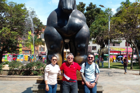 Medellin: Pablo Escobar y City Tour privado. 2 tours en 1 Medellin: pablo escobar y city tour privado. 2 tours en 1