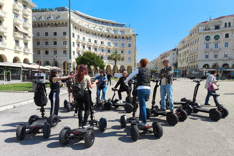 ثيسالونيكي: جولة ليلية بصحبة مرشد على متن مركبة كهربائية رباعية الدفع
