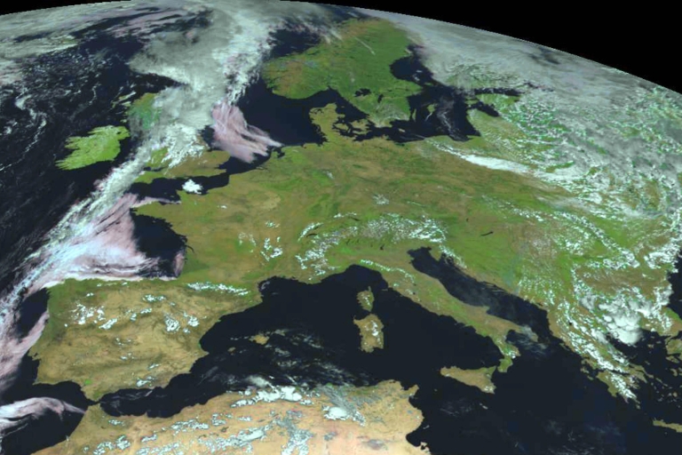EUMETSAT - weather data for the world "made in Darmstadt"