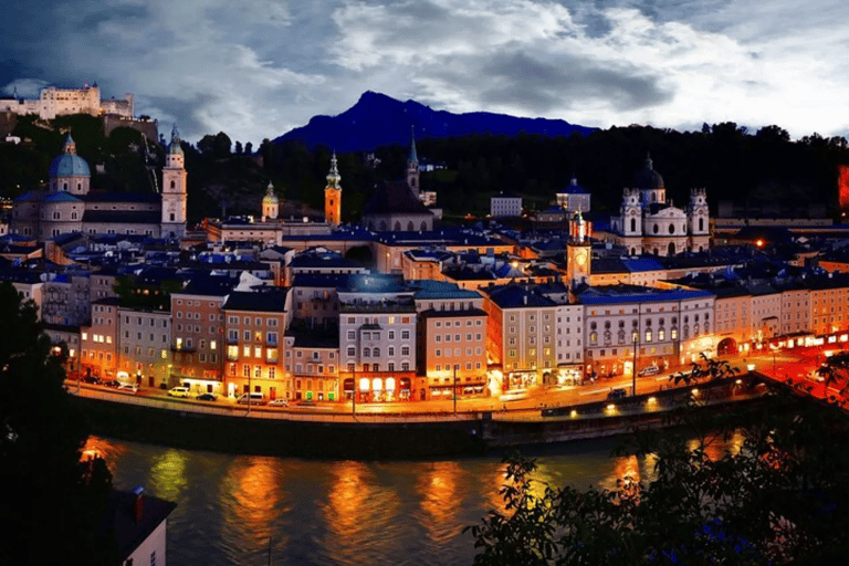 Salzburg Weihnachtsmarkt und Stadtführung Abendtour