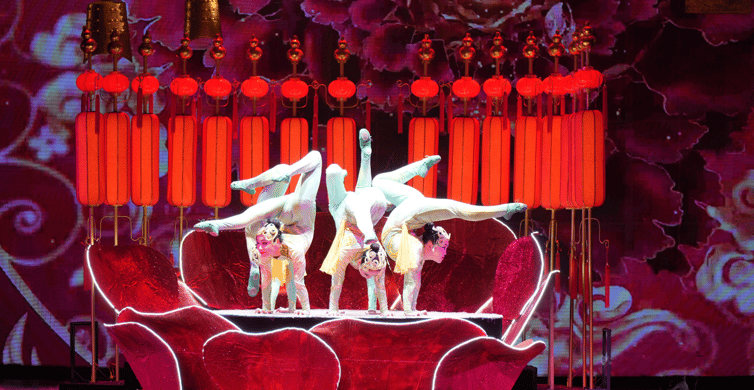 北京:红剧场杂技表演欣赏中国文化 | GetYourGuide