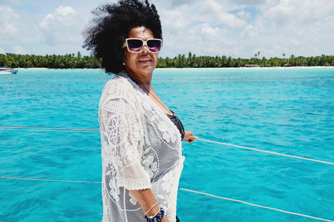 Santo Domingo - Punta Cana: Saona Island Tour Lunch & Drinks Santo Domingo: Saona Island Catamaran/SpeedBoat and Lunch