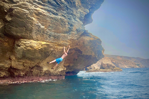 Granada: Deep Water Soloing in Calahonda Pier