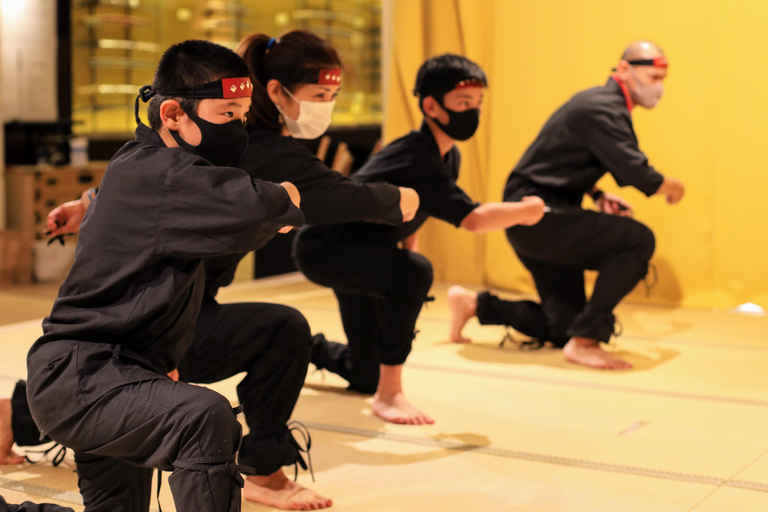 Tokio: Kinderfreundlicher Ninja-Kurs im Samurai Ninja MuseumTokio: Ninja-Trainingserlebnis für Familien