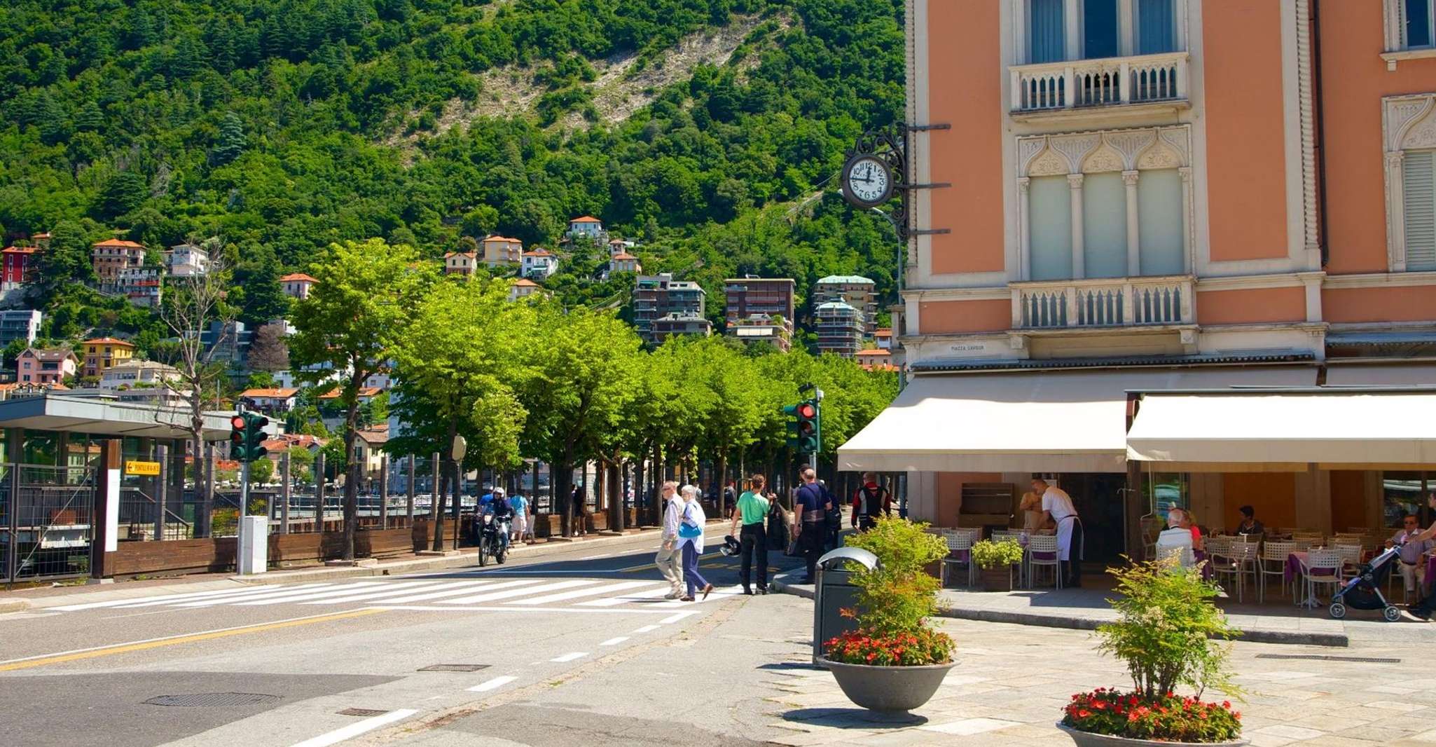 Como Scavenger Hunt and Sights Self-Guided Tour - Housity