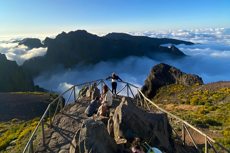 Madeira: Guided Peak Crossing: Pico do Arieiro to Pico Ruivo