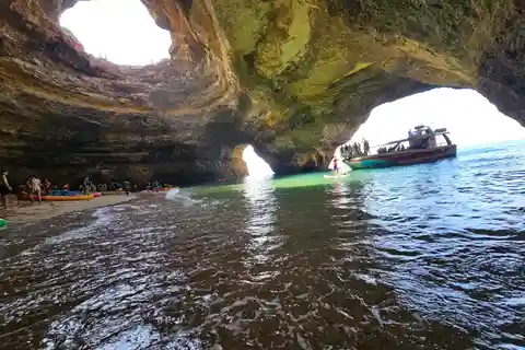 Lagoa: Benagil Grot en Marinha Strand Kajak Rondleiding
