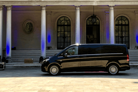 Belgrado: Luxe Limo Service met Chauffeur