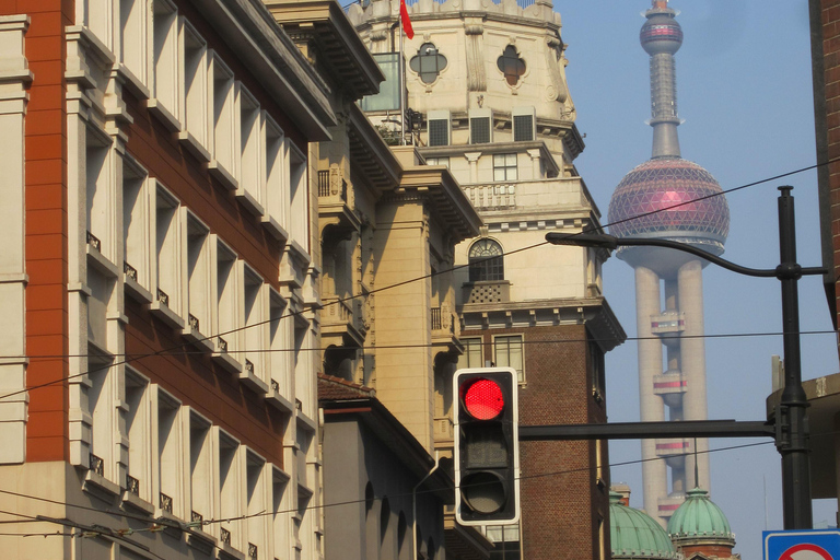 Shanghai: Hidden Alleys and the Bund Walking Tour