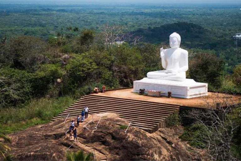 Anuradhapura: Kaludiya Pokuna, Mihintale Sunset Tuk-Tuk Tour