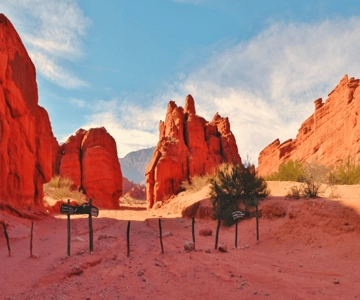From Salta: Cafayate, land of wines and imposing ravines
