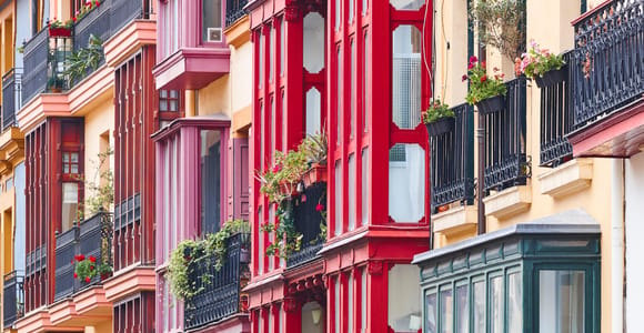 Bilbao: Old Town and Guggenheim Guided Walking Tour