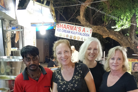 Bombay: tour gastrónomico callejero con degustación de 7-8 platosMumbai: tour gastrónomico por la comida callejera con 7-8 platos degustación