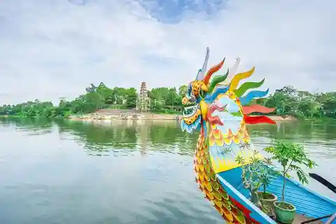 Hue: Dragon Boat, Perfume River, Pagoda & Royal Tomb Tour