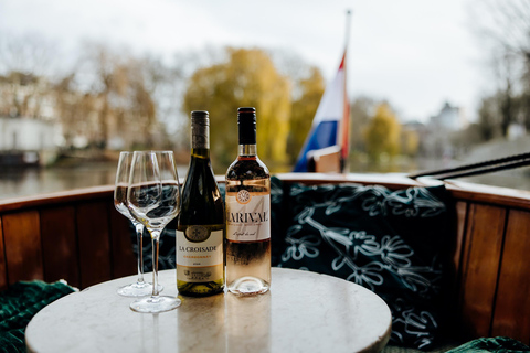 Amsterdam: Luxury Canal Cruise with Drinks and live Guide