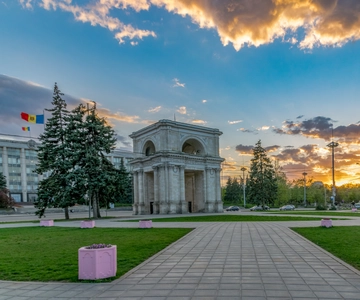 Chisinau: Discover City Highlights with a Walking Tour