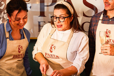 Central London: Pasta-Making Class with Prosecco & Antipasti Chiswick: Pasta-making class with Prosecco & antipasti