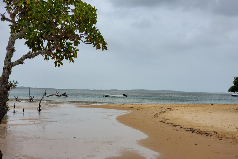 Maputo: Santa Maria, Machungulo private transfer PNM Entry