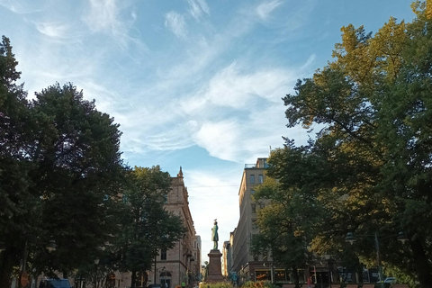 Helsinki: Small-Group Walking Tour with a Historian