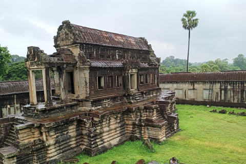 Dwudniowa wycieczka krajoznawcza do Siem Reap i Phnom Kulen