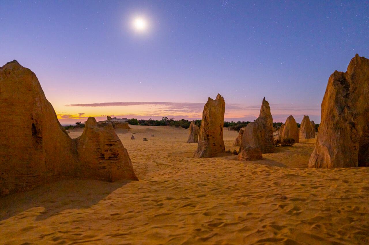 Ab Perth: Sonnenuntergang und Sternenbeobachtung mit Abendessen