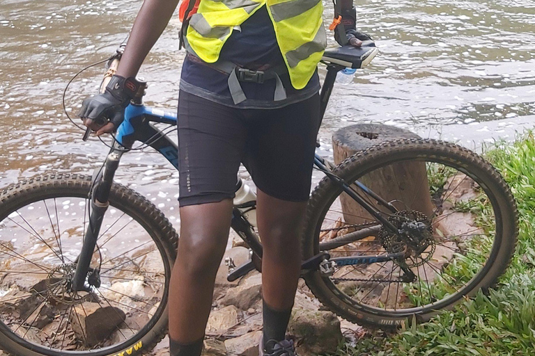 UGANDA - AFRIKAS PÄRLA :VANDRING, BERGSKLÄTTRING OCH CYKLING.